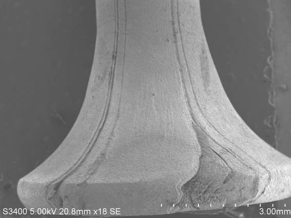 螺釘頭部變形開(kāi)口形貌